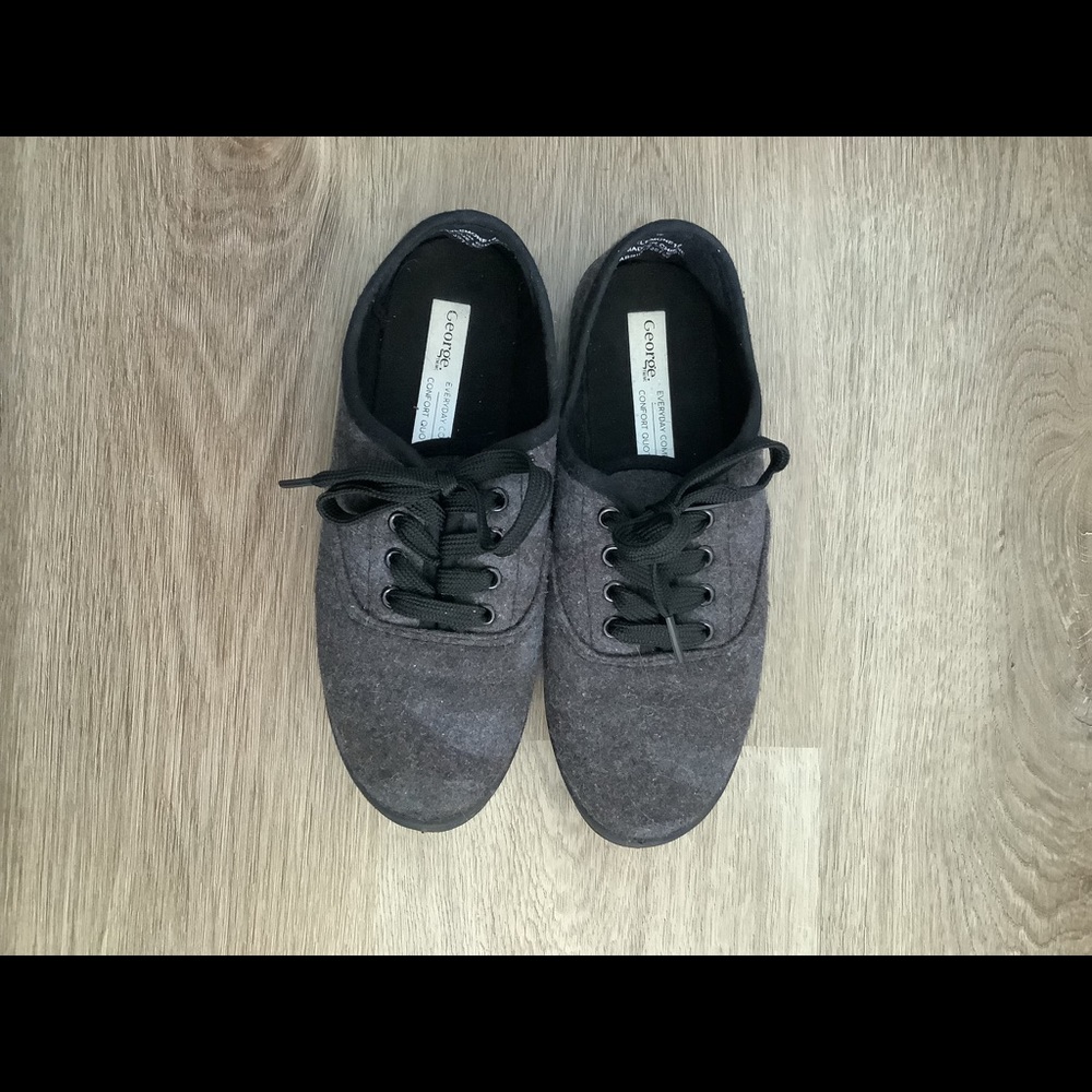 George Sneakers